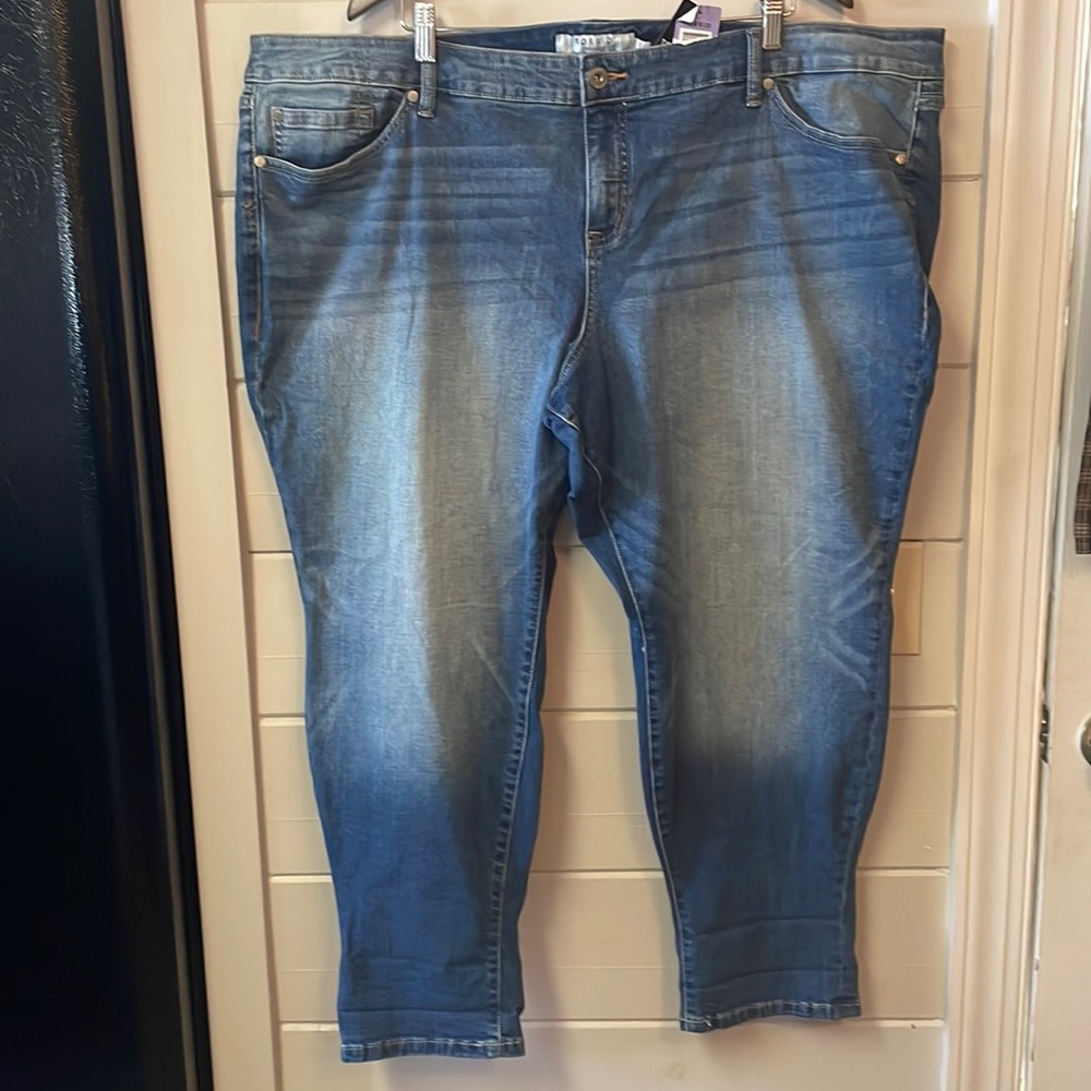 NWT Torrid High Rise Color Distressed Denim Jeans Size 26XS.